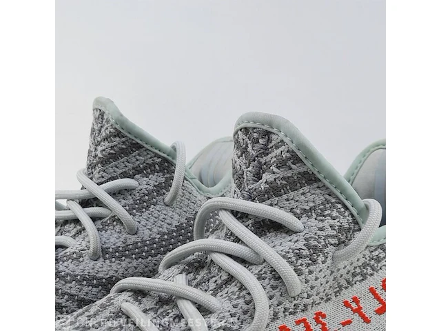 Paar schoenen, maat 38 2/3 adidas, yeezy 350 - afbeelding 5 van  10