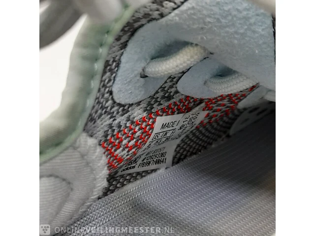 Paar schoenen, maat 38 2/3 adidas, yeezy 350 - afbeelding 9 van  10