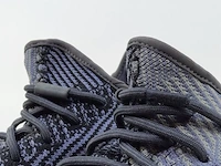 Paar schoenen, maat 38 2/3 adidas, yeezy boost - afbeelding 5 van  10