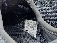 Paar schoenen, maat 38 2/3 adidas, yeezy boost - afbeelding 9 van  10