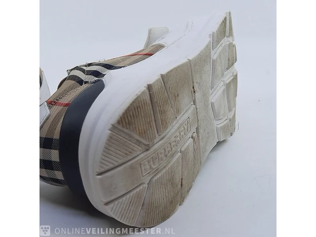 Paar schoenen, maat 38 burberry, low top - afbeelding 11 van  11