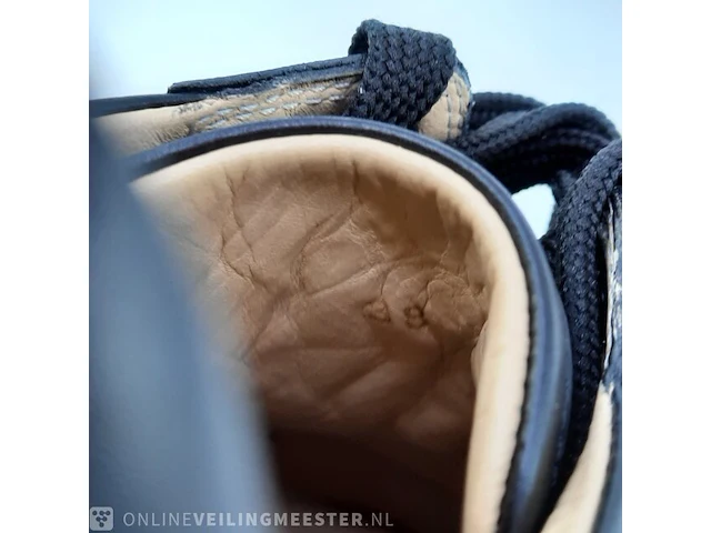 Paar schoenen, maat 38 christian louboutin - afbeelding 6 van  8