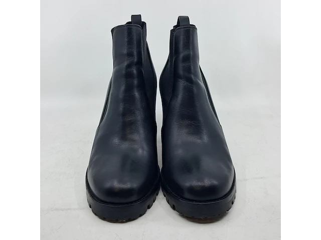 Paar schoenen maat 38, christian louboutin - afbeelding 3 van  10