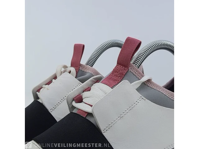 Paar schoenen, maat 39 balenciaga - afbeelding 5 van  10