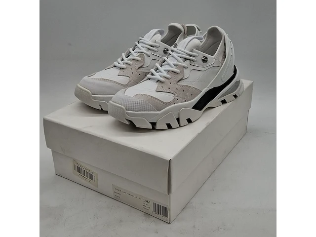 Paar schoenen, maat 39, calvin klein - afbeelding 1 van  9