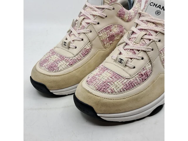 Paar schoenen, maat 39,5, chanel - afbeelding 2 van  7