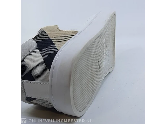 Paar schoenen, maat 40 burberry, new reed low check - afbeelding 2 van  11