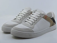 Paar schoenen, maat 40 burberry, new reed low check - afbeelding 1 van  11