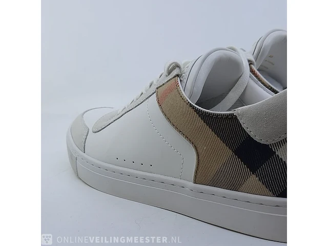 Paar schoenen, maat 40 burberry, new reed low check - afbeelding 9 van  11