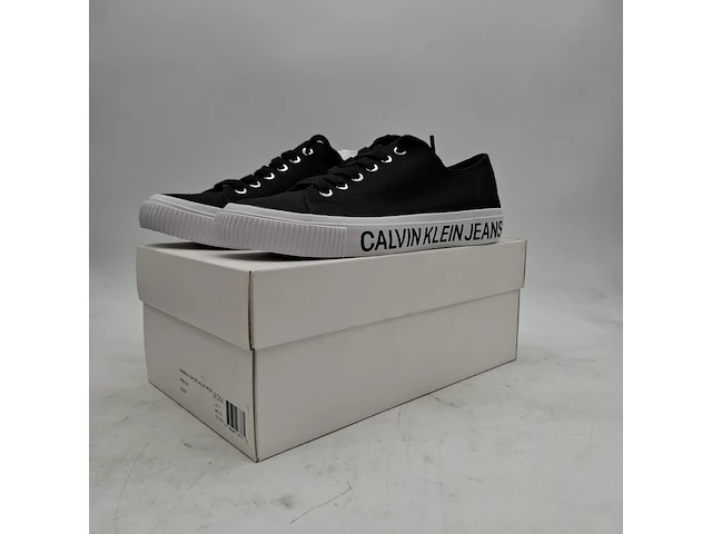 Paar schoenen, maat 40, calvin klein - afbeelding 1 van  8