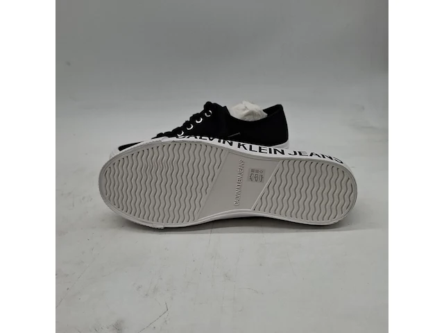 Paar schoenen, maat 40, calvin klein - afbeelding 7 van  8