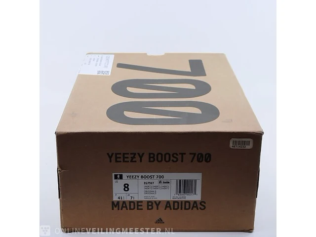 Paar schoenen, maat 41 1/3 adidas, yeezy boost 700 - afbeelding 2 van  10
