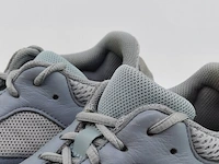 Paar schoenen, maat 41 1/3 adidas, yeezy boost 700 - afbeelding 5 van  10