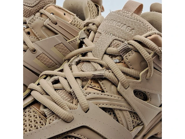 Paar schoenen, maat 41, balenciaga, track, coffee brown - afbeelding 3 van  7