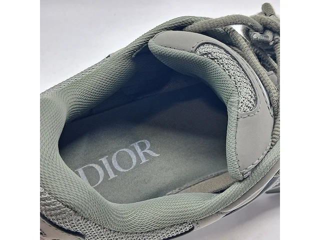 Paar schoenen, maat 41, christian dior, b30 microfiber mesh, kaki - afbeelding 6 van  8