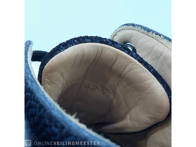 Paar schoenen, maat 42 1/2 christian louboutin, hightop - afbeelding 8 van  10