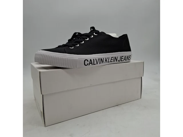 Paar schoenen, maat 42, calvin klein - afbeelding 1 van  8
