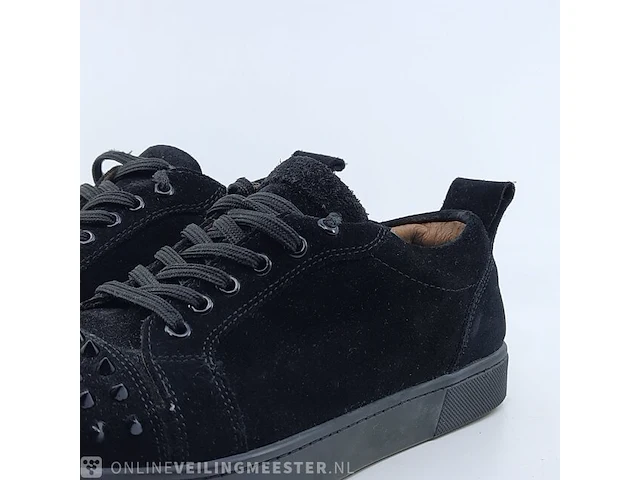 Paar schoenen, maat 42 louboutin, low top sneaker - afbeelding 3 van  9