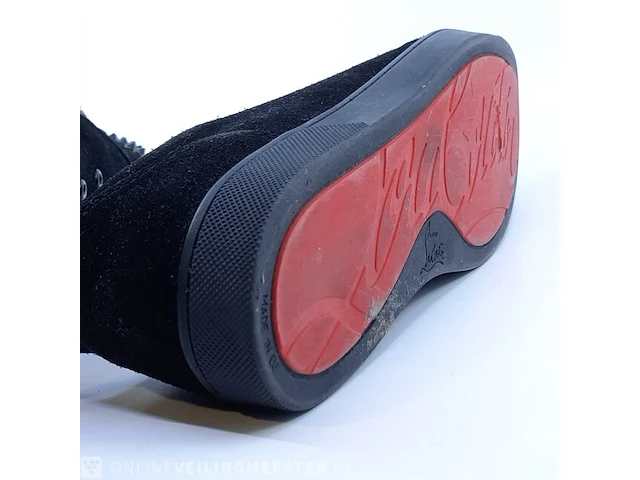Paar schoenen, maat 42 louboutin, low top sneaker - afbeelding 9 van  9