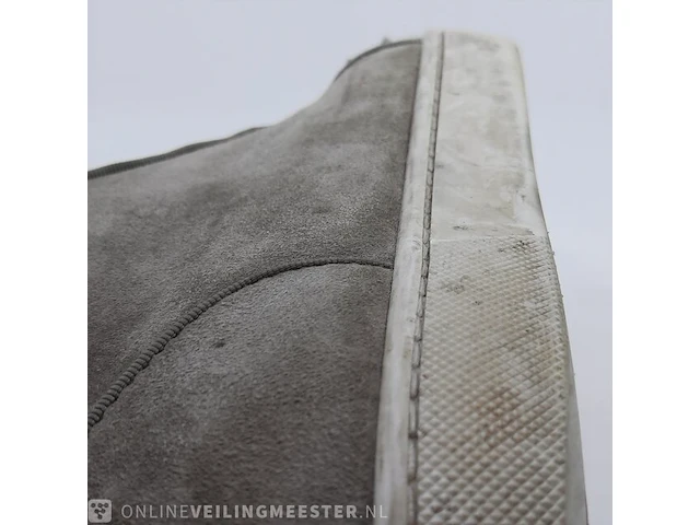Paar schoenen, maat 43 christian louboutin, spikes - afbeelding 2 van  11