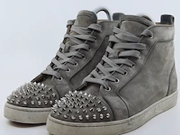 Paar schoenen, maat 43 christian louboutin, spikes - afbeelding 1 van  11