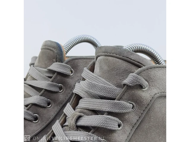 Paar schoenen, maat 43 christian louboutin, spikes - afbeelding 6 van  11