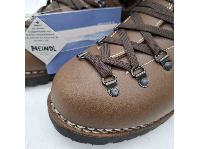 Paar schoenen, maat 43, meindl, 61872 - afbeelding 2 van  7