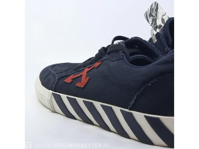Paar schoenen, maat 43 off-white, virgil abloh 2013 - afbeelding 2 van  13