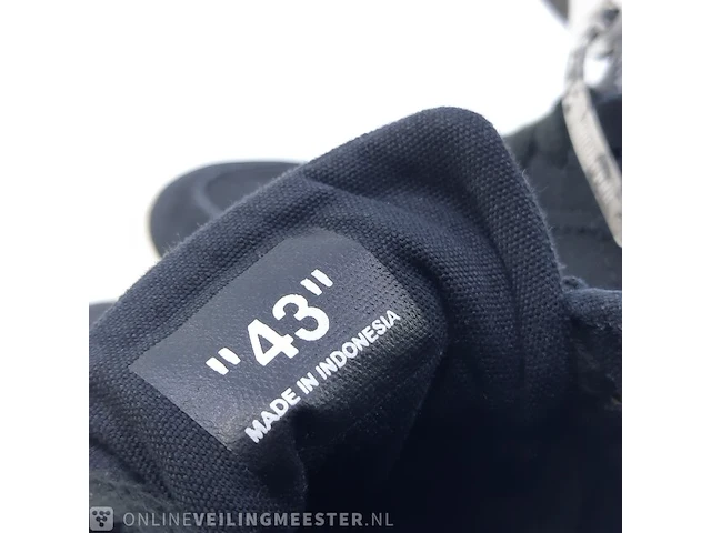 Paar schoenen, maat 43 off-white, virgil abloh 2013 - afbeelding 3 van  13