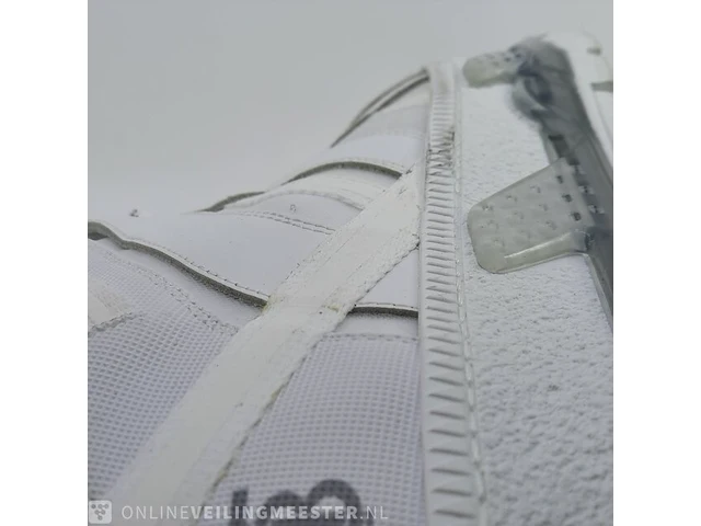 Paar schoenen, maat 44 1/2 burberry - afbeelding 3 van  12