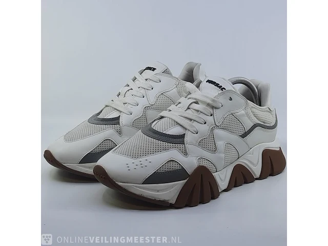 Paar schoenen, maat 44 versace, white shark chuncky - afbeelding 1 van  12