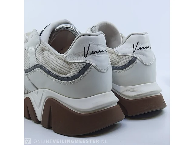 Paar schoenen, maat 44 versace, white shark chuncky - afbeelding 9 van  12