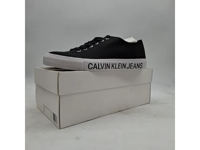 Paar schoenen, maat 45, calvin klein - afbeelding 1 van  8