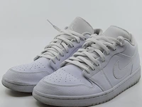 Paar schoenen, maat 46 nike, air jordan 1 low - afbeelding 1 van  11
