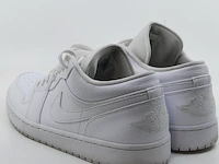 Paar schoenen, maat 46 nike, air jordan 1 low - afbeelding 8 van  11