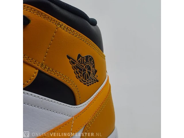Paar schoenen, maat 46 nike, air jordan 1 mid university gold - afbeelding 5 van  10