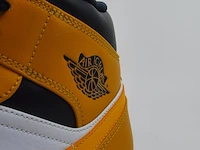 Paar schoenen, maat 46 nike, air jordan 1 mid university gold - afbeelding 5 van  10