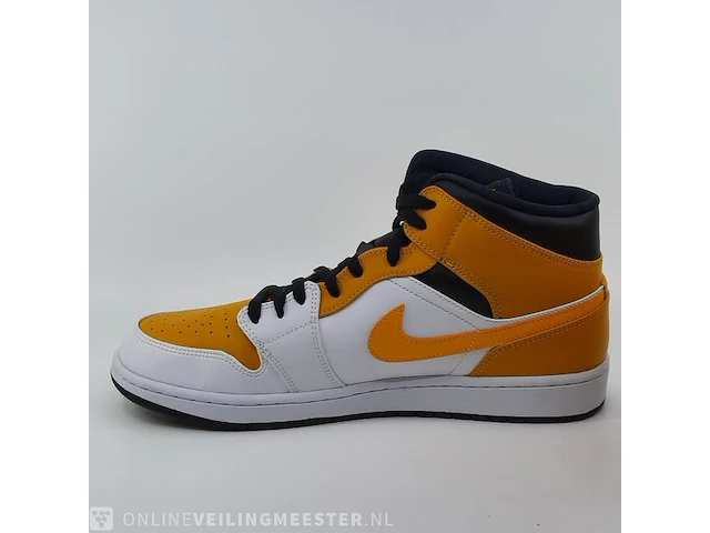 Paar schoenen, maat 46 nike, air jordan 1 mid university gold - afbeelding 7 van  10