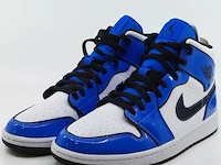 Paar schoenen, maat 46 nike, air jordan 1 mid - afbeelding 1 van  10