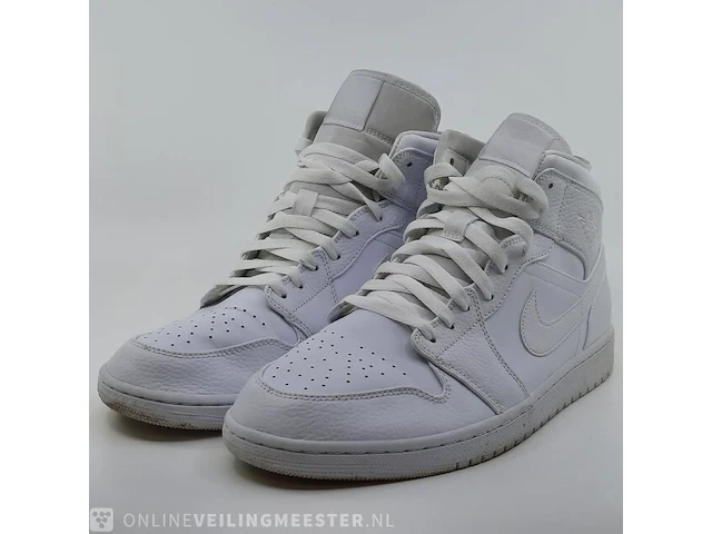 Paar schoenen, maat 46 nike, air jordan 1 mid - afbeelding 1 van  9