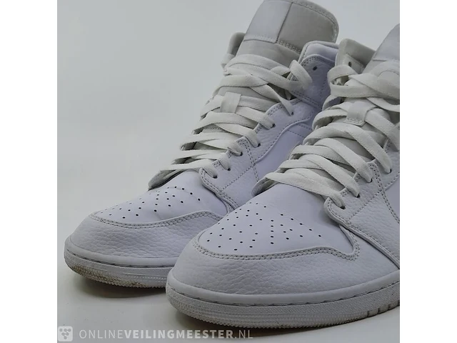Paar schoenen, maat 46 nike, air jordan 1 mid - afbeelding 2 van  9