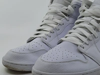 Paar schoenen, maat 46 nike, air jordan 1 mid - afbeelding 2 van  9