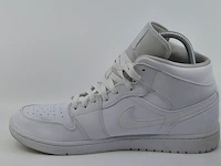 Paar schoenen, maat 46 nike, air jordan 1 mid - afbeelding 5 van  9