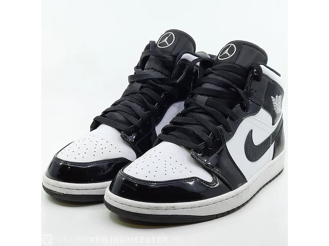 Paar schoenen, maat 46 nike, air jordan 1 mid - afbeelding 1 van  10