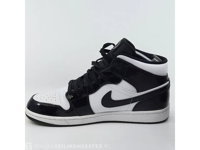 Paar schoenen, maat 46 nike, air jordan 1 mid - afbeelding 7 van  10