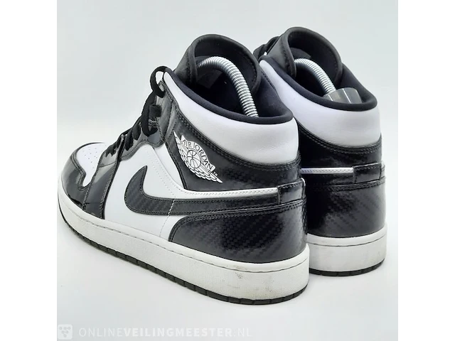 Paar schoenen, maat 46 nike, air jordan 1 mid - afbeelding 8 van  10