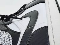 Paar schoenen, maat 46 nike, air jordan 1 mid - afbeelding 10 van  10