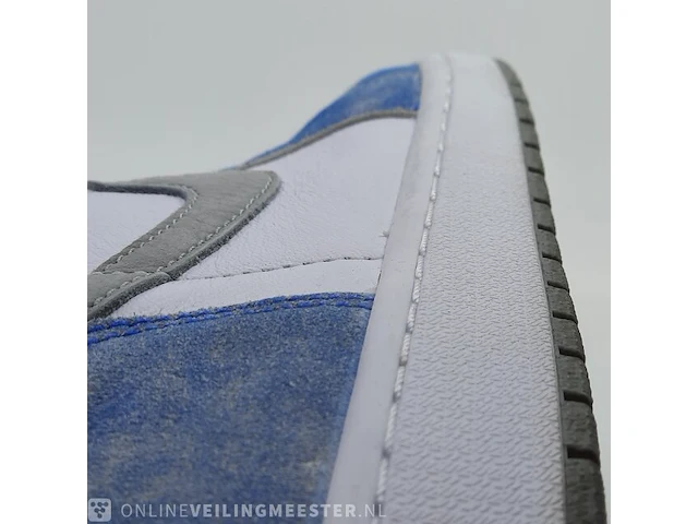 Paar schoenen, maat 46 nike, air jordan 1 - afbeelding 2 van  11