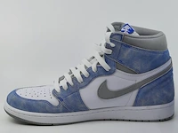 Paar schoenen, maat 46 nike, air jordan 1 - afbeelding 8 van  11