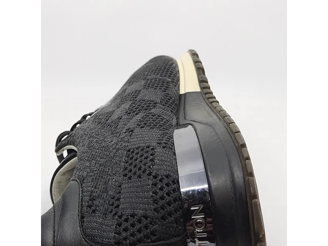 Paar schoenen maat 7 1/2, louis vuitton - afbeelding 2 van  11